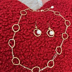 Pearl and gold tone necklace and drop earrings-sold as set-Price Dropped!